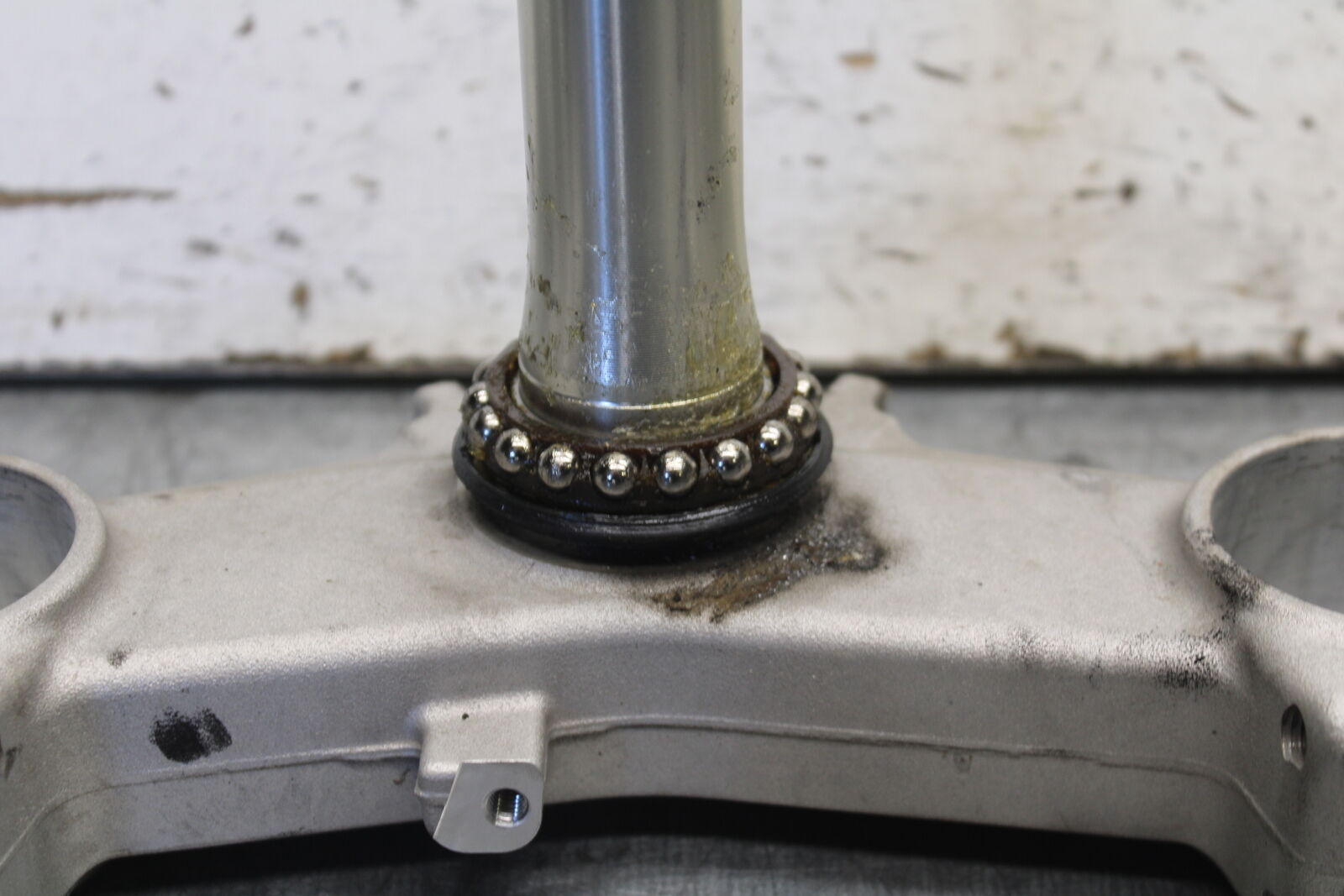 09-12 KAWASAKI NINJA ZX6R FRONT FORKS CLAMP LOWER TRIPLE TREE STEM BB698