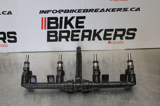 10-11 BMW S1000RR SECONDARY FUEL INJECTORS TOP AIRBOX GAS RAIL BB168