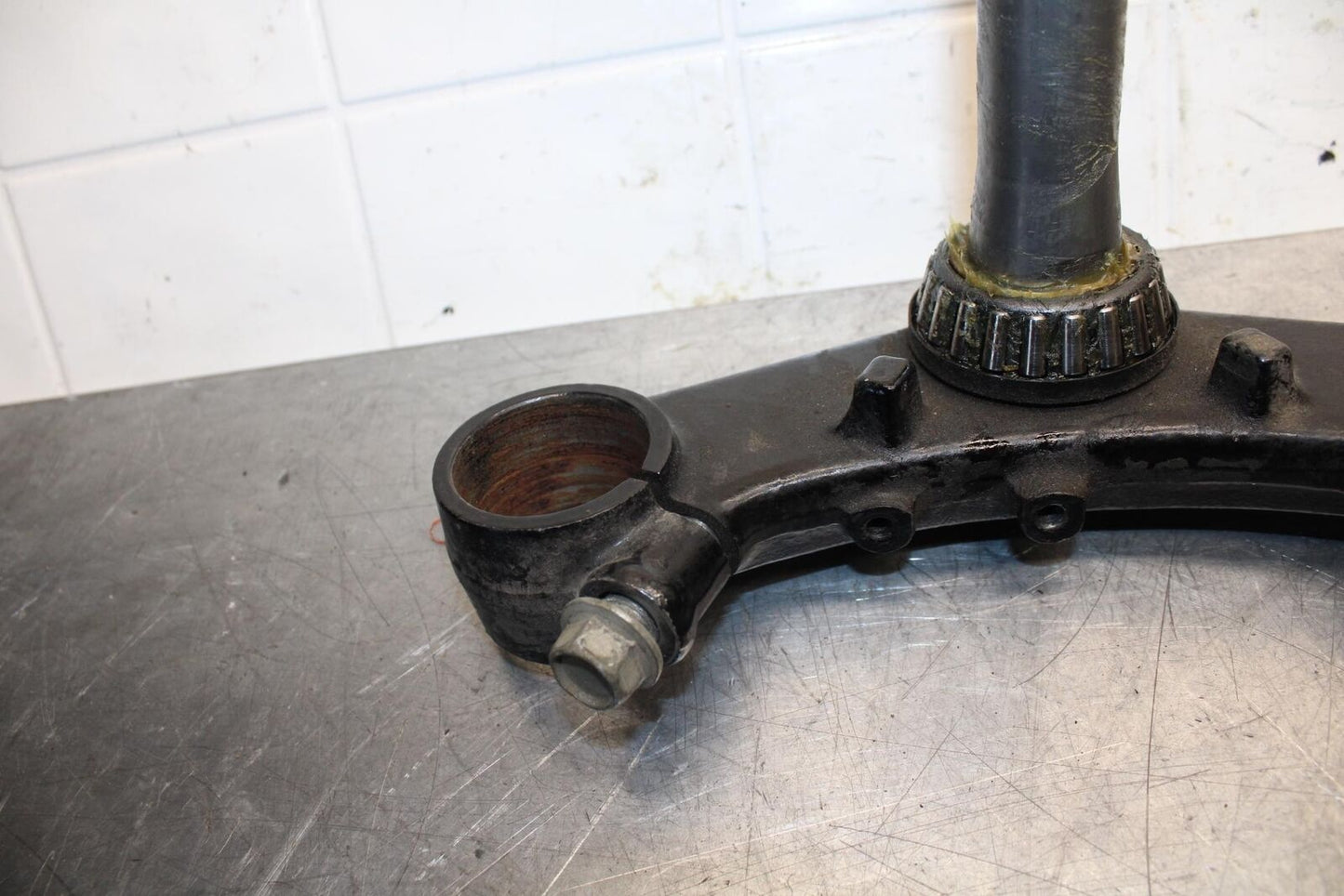 89-90 YAMAHA FZR600 FORKS CLAMP LOWER TRIPLE TREE STEM 1WG-23340-01-00 BB76