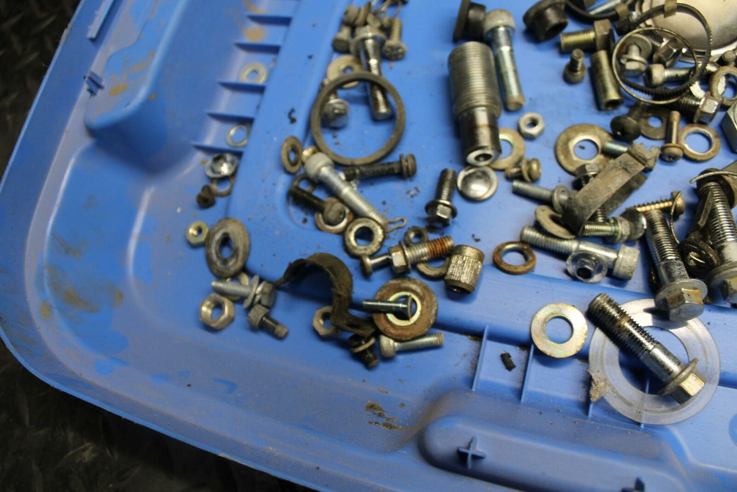 84-85 YAMAHA VIRAGO 1000 LEFTOVER CAP COWL BOLTS SCREWS BB173