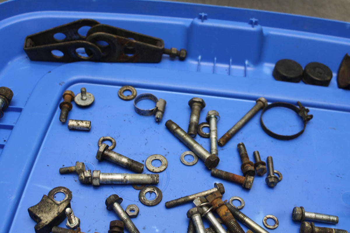77-79 SUZUKI GS1000 MOUNTING BOLTS HARDWARE MOTOR SCREWS BB807