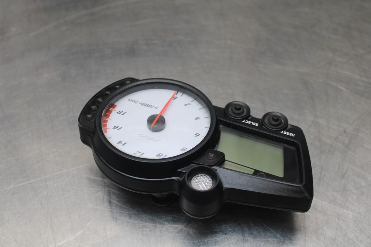 08-09 YAMAHA YZF R6S SPEEDO GAUGES DISPLAY CLUSTER SPEEDOMETER TACHOMETER BB796