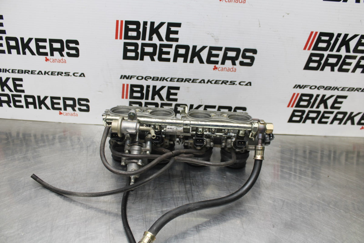 01-06 HONDA CBR600F4I MAIN FUEL INJECTORS / THROTTLE BODIES BB778