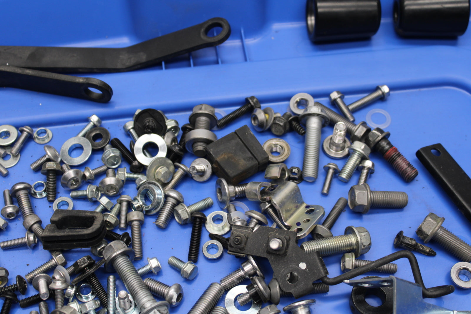 24 KAWASAKI NINJA 500 ABS MOUNTING BOLTS HARDWARE MOTOR SCREWS BB730