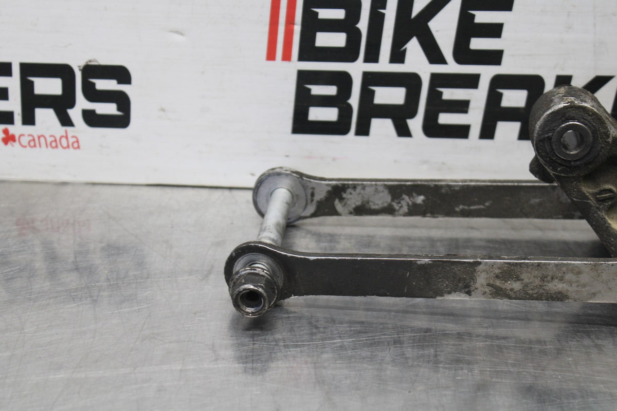 04-05 KAWASAKI NINJA ZX10R REAR DOGBONE SHOCK LINKAGE LINK BB931