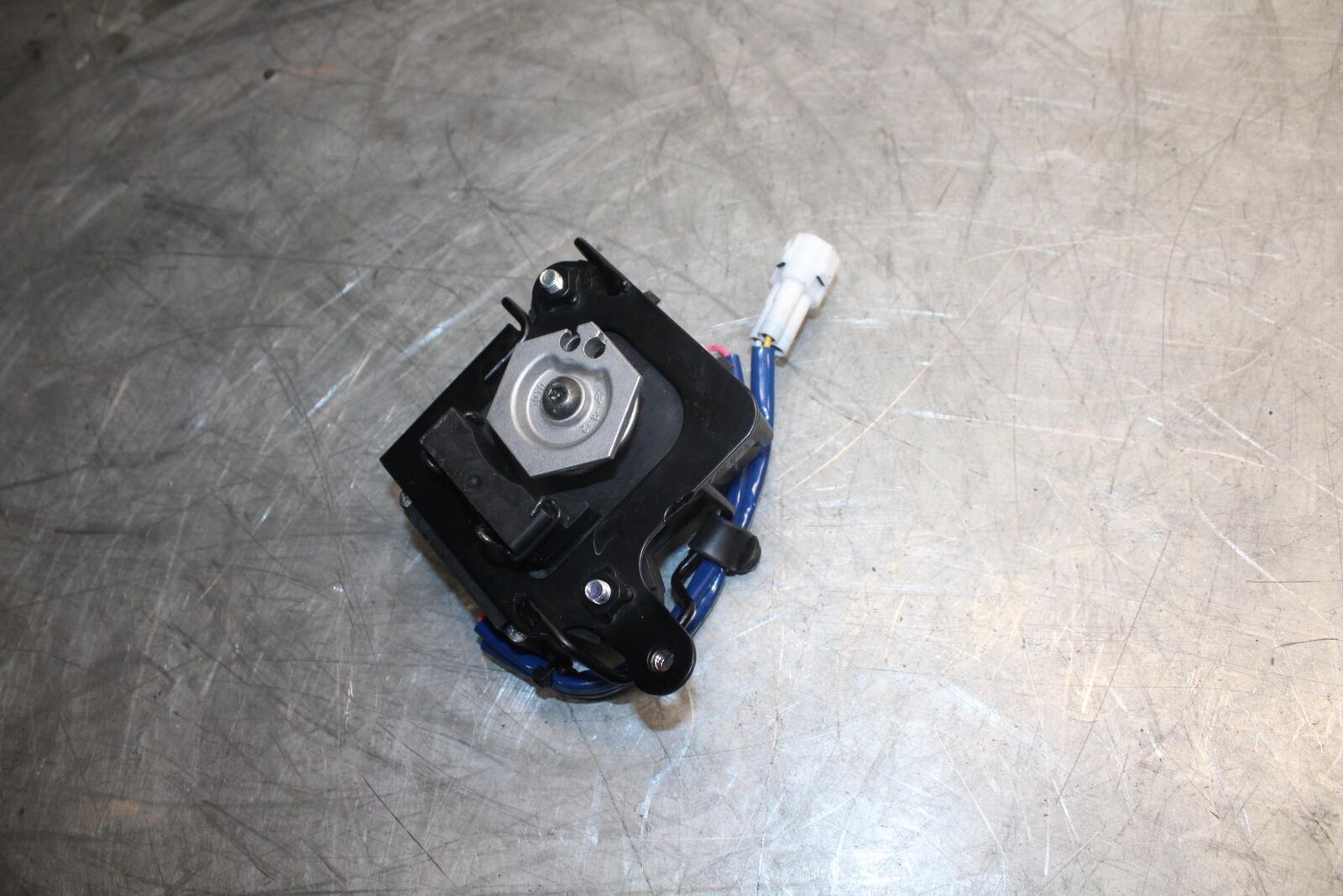 19-20 KAWASAKI NINJA ZX6R EXHAUST VALVE SERVO MOTOR BB517