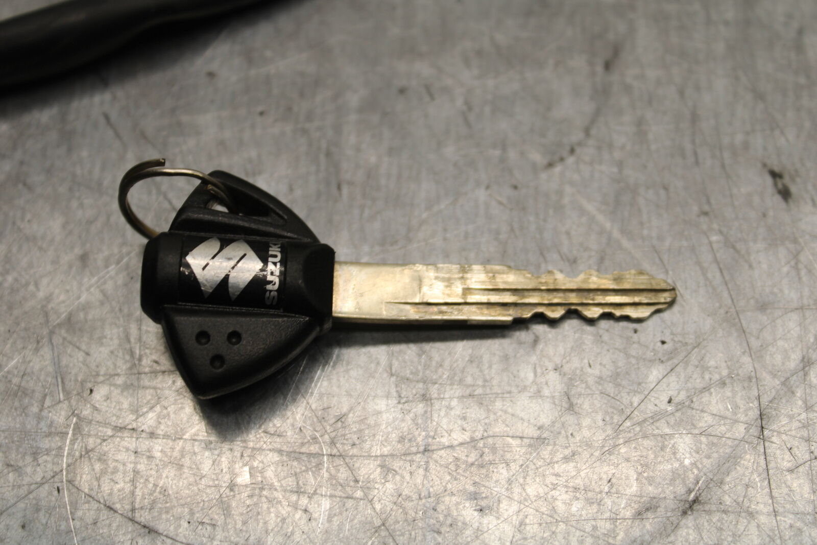 11-24 SUZUKI GSXR750 IGNITION LOCK W KEY BB714