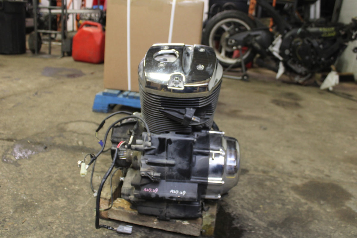 06 KAWASAKI VULCAN 900 ENGINE MOTOR BB799