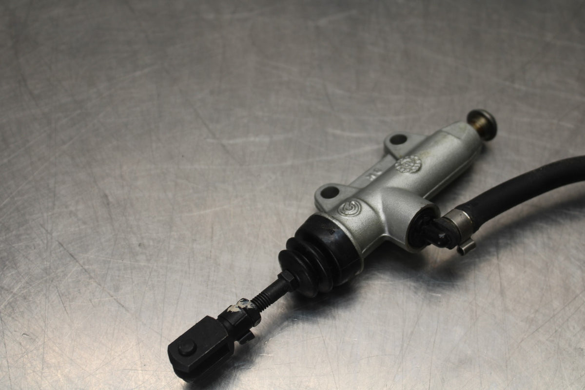 20-23 BMW F900R REAR BACK BRAKE MASTER CYLINDER W RESERVOIR BB923