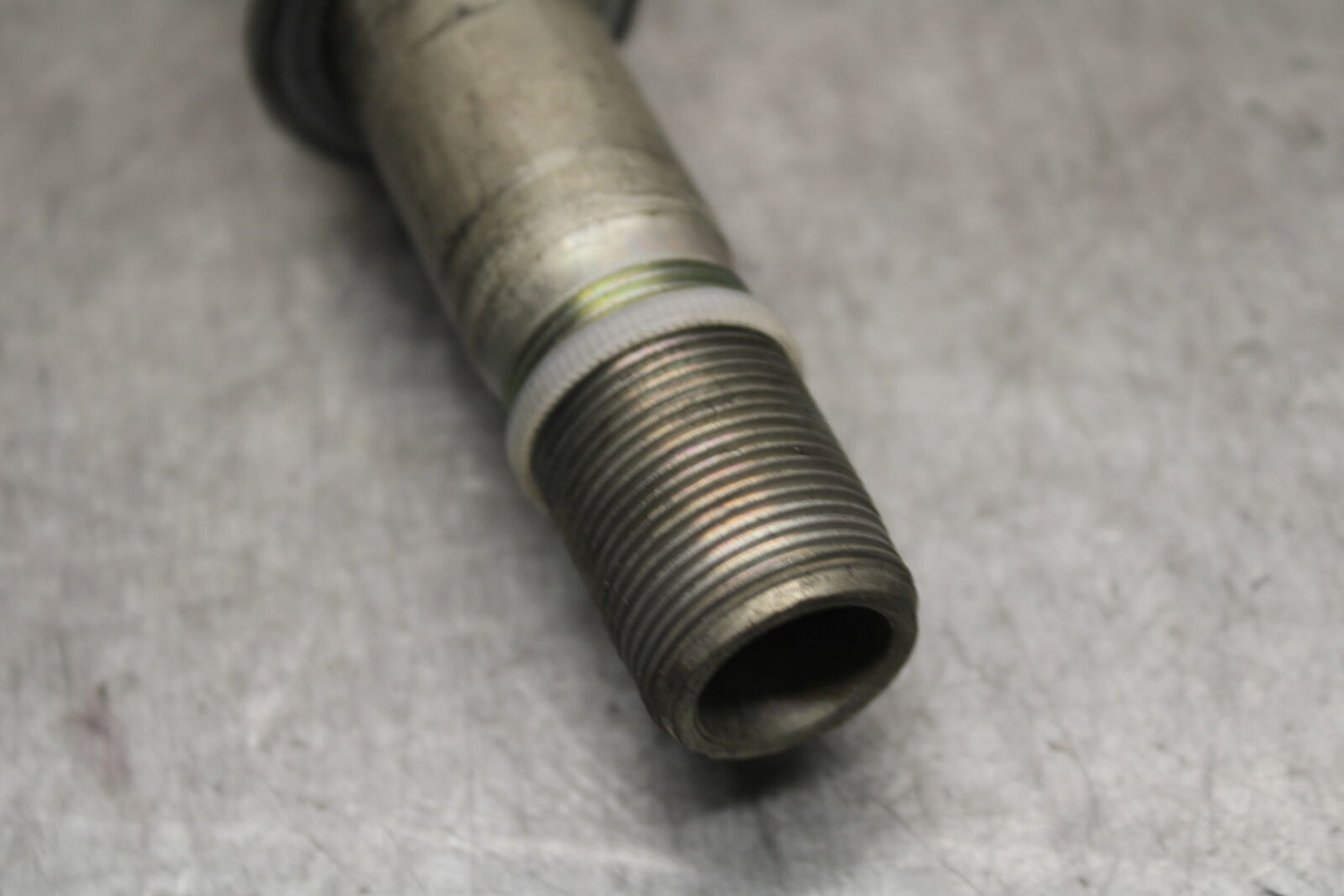 13-18 KAWASAKI NINJA ZX6R FRONT WHEEL RIM AXLE PIVOT BOLT 41068-0595 BB666