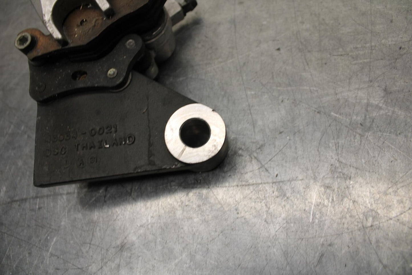 08-12 KAWASAKI NINJA 250R EX250J REAR BACK BRAKE CALIPER W MOUNT BRACKET BB612