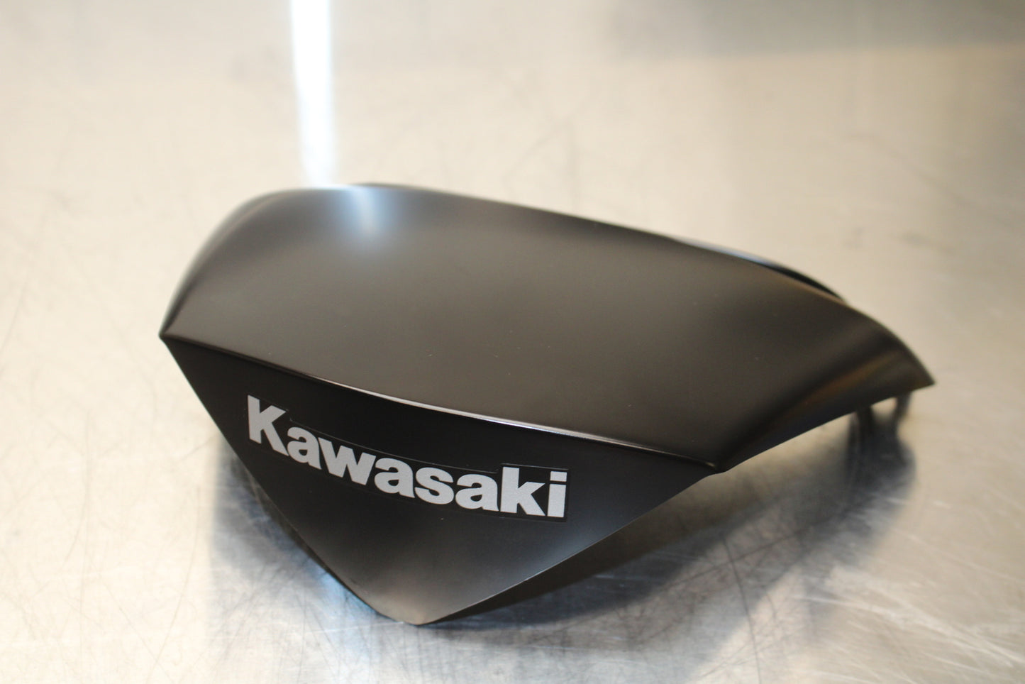 23-24 KAWASAKI NINJA ZX14R CENTER REAR BACK TAIL FAIRING COVER TRIM COWL BB141