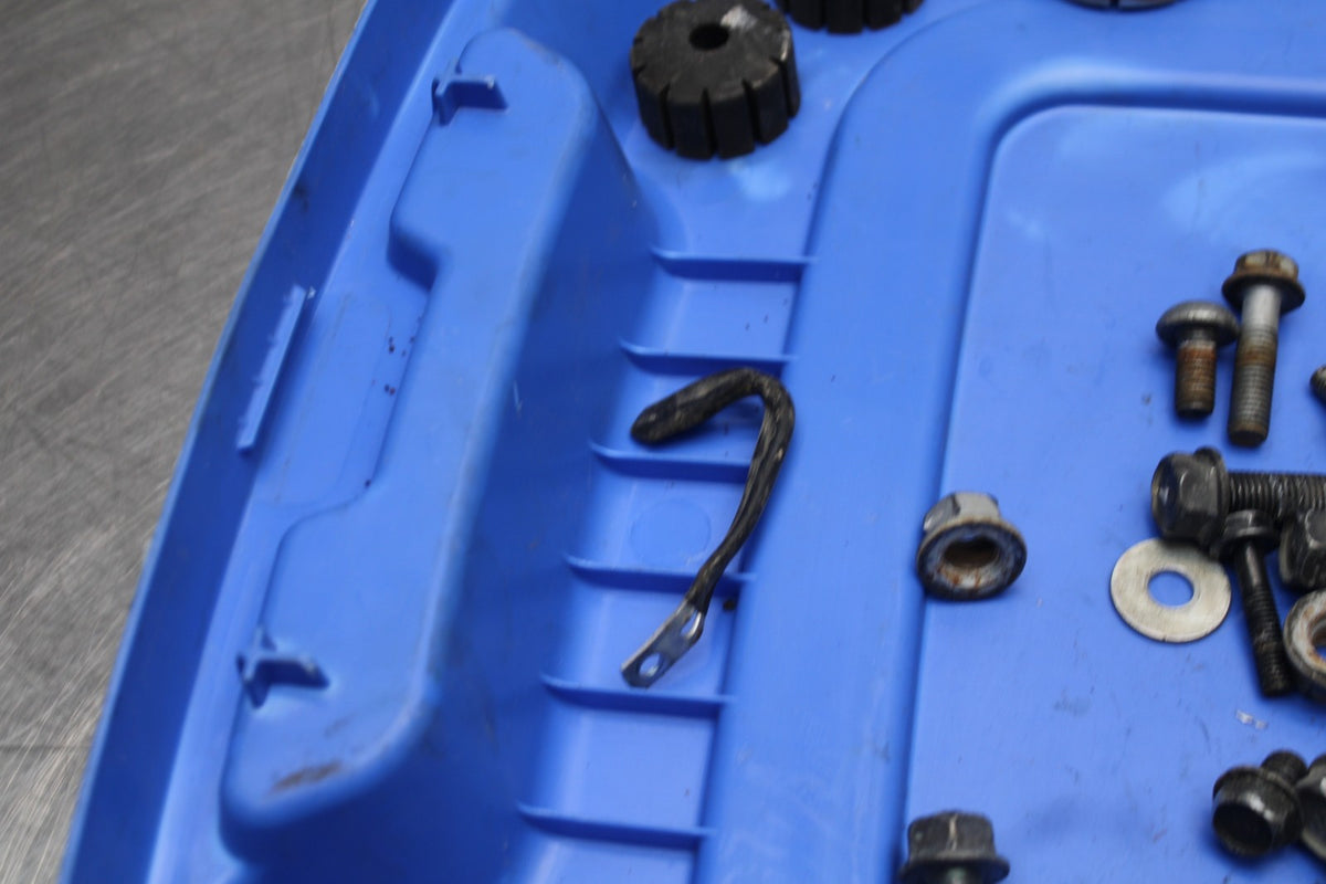 09 HONDA SHADOW 750 VT750 C2 MOUNTING BOLTS HARDWARE MOTOR SCREWS BB809