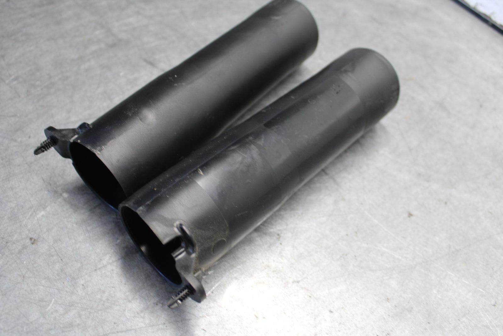 18-24 YAMAHA MT-07 FRONT FORK GUARDS SET PAIR BB662