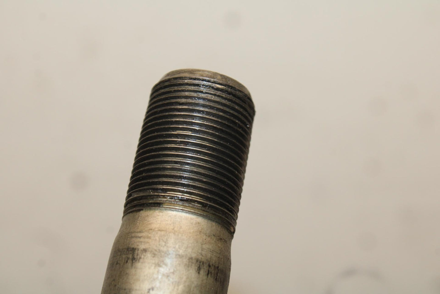 03-08 KAWASAKI VULCAN 1600 FRONT WHEEL RIM AXLE PIVOT BOLT BB616