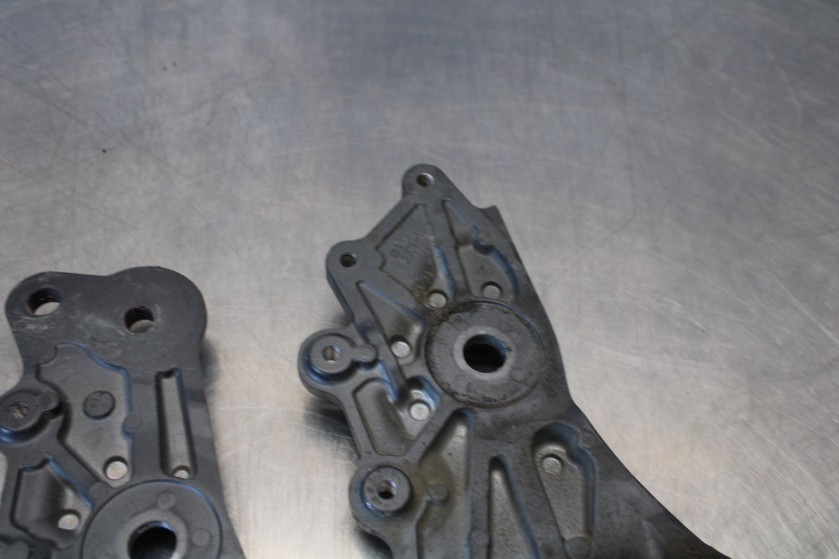 22-25 YAMAHA YZF R7 LEFT RIGHT REARSET REAR SET BRACKETS MOUNTS BB176