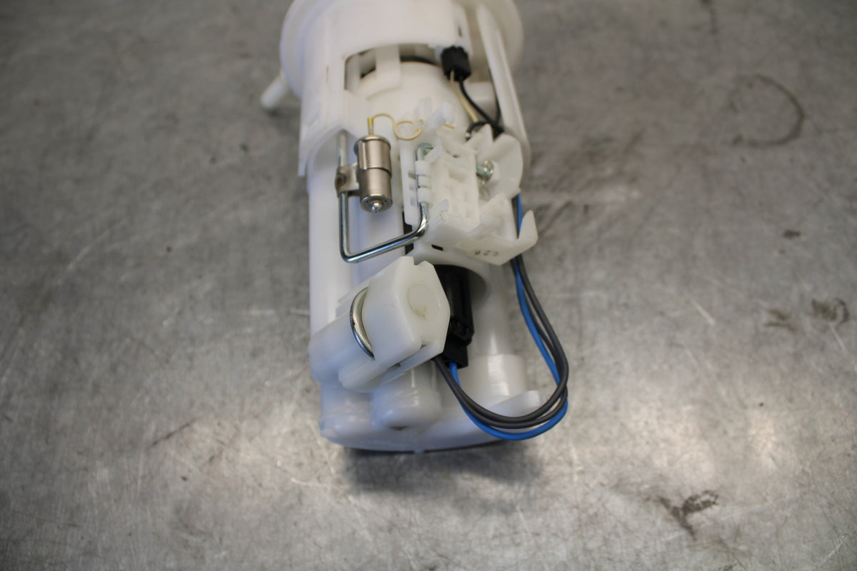 09-14 YAMAHA YZF R1 FUEL PUMP GAS PETROL SENDER UNIT 14B-13907-20-00  BB676