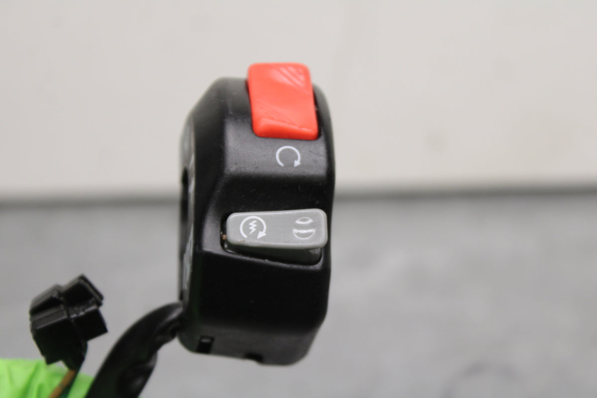 07-08 YAMAHA YZF R1 RIGHT CLIP ON HANDLE KILL OFF START SWITCH SWITCHES BB120