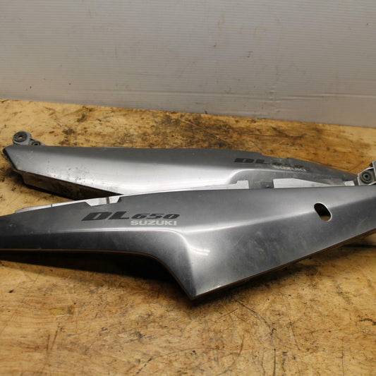 07-11 SUZUKI VSTROM 650 RIGHT LEFT FRONT SIDE SEAT PANELS COWLS FAIRINGS BB340