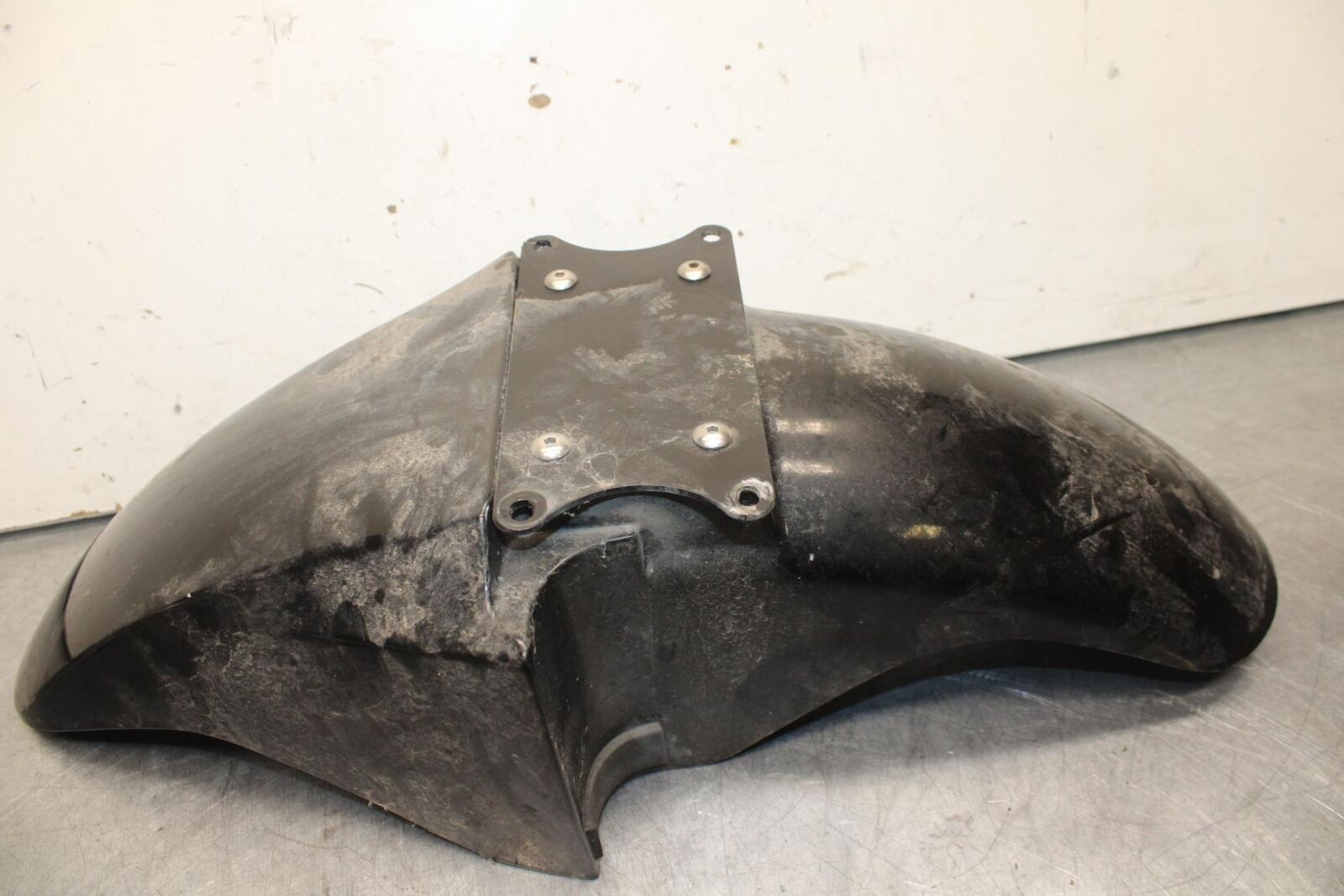 04-09 SUZUKI GS 500 FH GS500F BLACK FRONT PLASTIC FRONT WHEEL FENDER COWL BB97