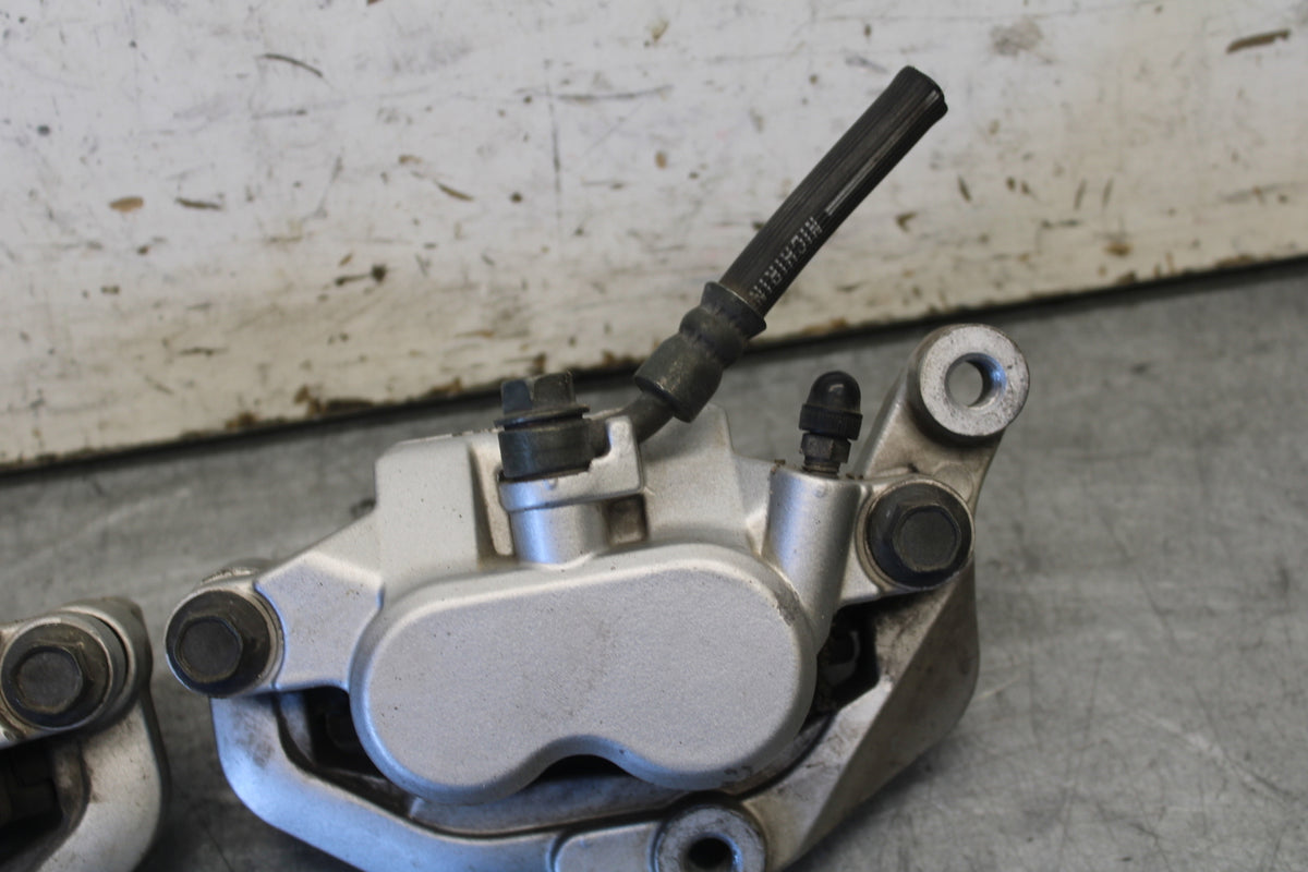 05-06 YAMAHA ROYAL STAR RIGHT LEFT FRONT BRAKE CALIPER SET PAIR CALIPERS BB697