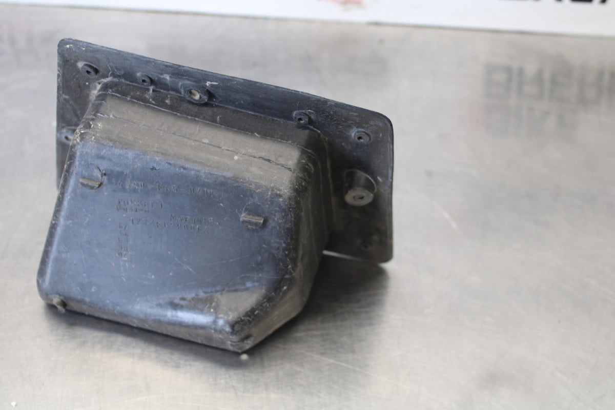 88-00 HONDA GOLDWING 1500 FRONT CARGO COMPARTMENT BB883