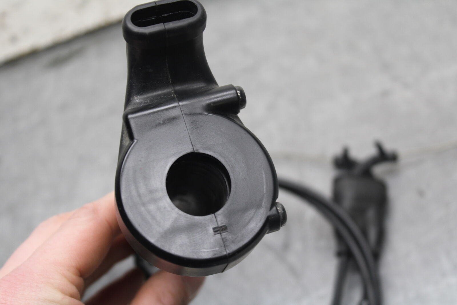 09-12 KAWASAKI NINJA ZX6R THROTTLE CABLE LINE HOUSING GUIDE BB110