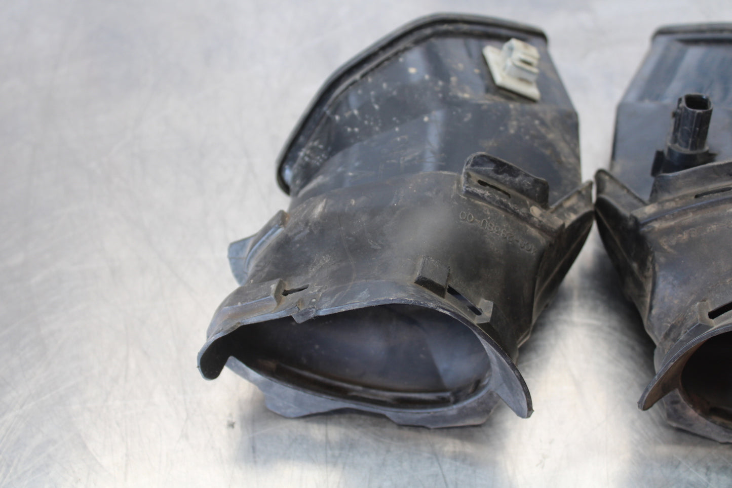 07-08 YAMAHA YZF R1 RIGHT LEFT AIR INTAKE DUCTS BB160