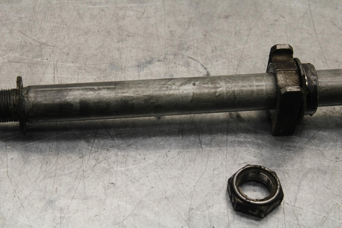 2007 Honda CBR600RR REAR AXLE BACK WHEEL RIM PIVOT BOLT AXEL 42301-MEE-D00 BB596
