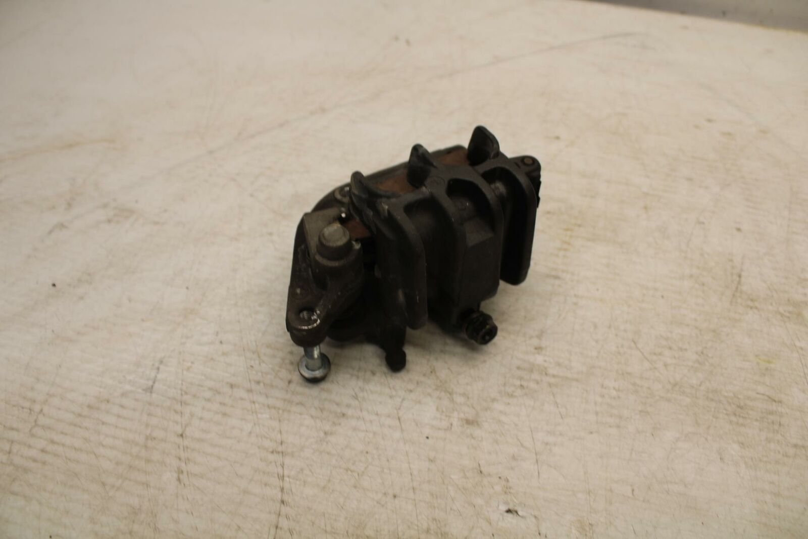 04-06 HONDA SHADOW 750 VT750C LEFT FRONT BRAKE CALIPER BB360
