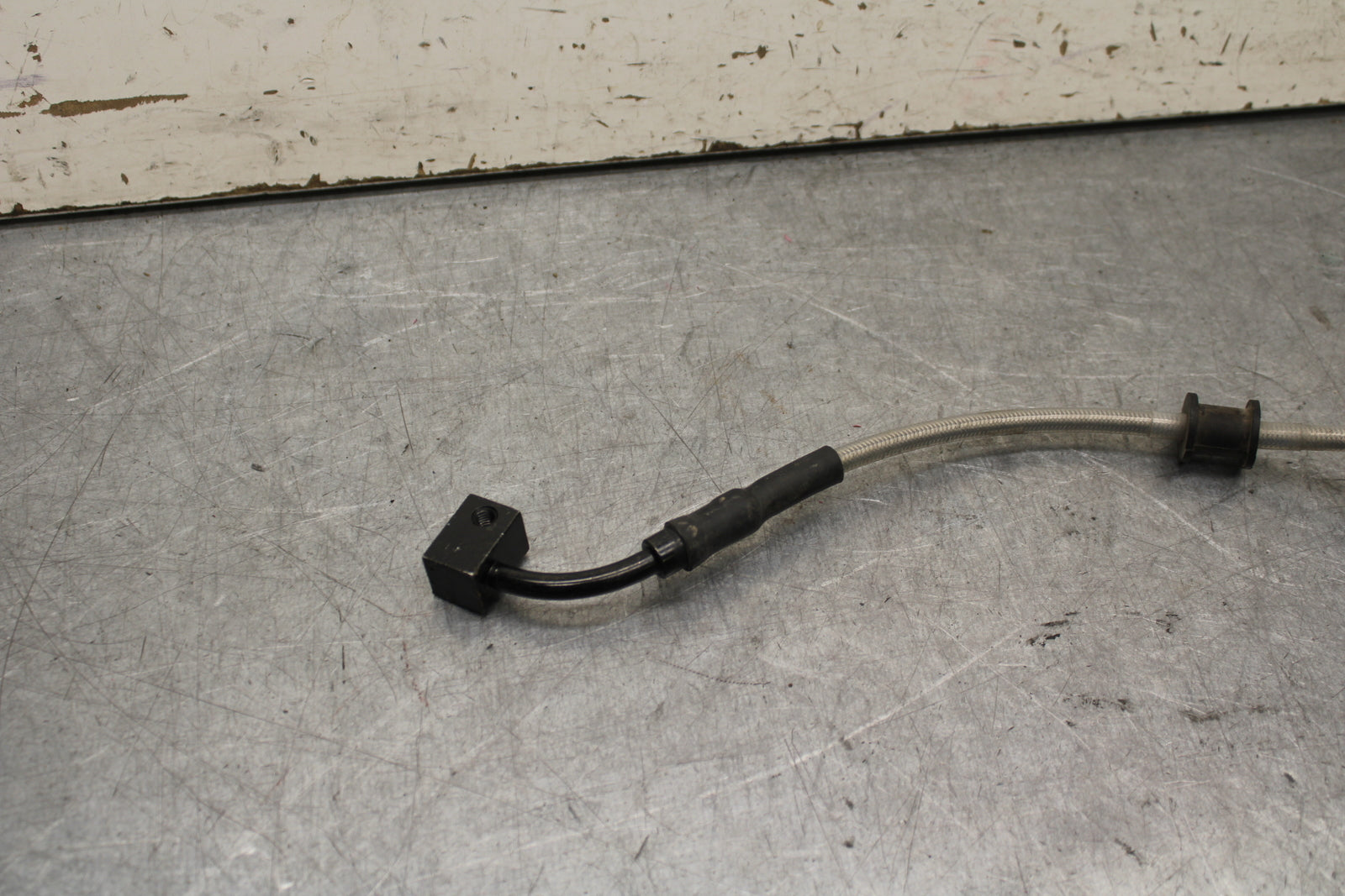 16 KAWASAKI NINJA ZX10R REAR BACK BRAKE HOSE FLUID LINE BB650