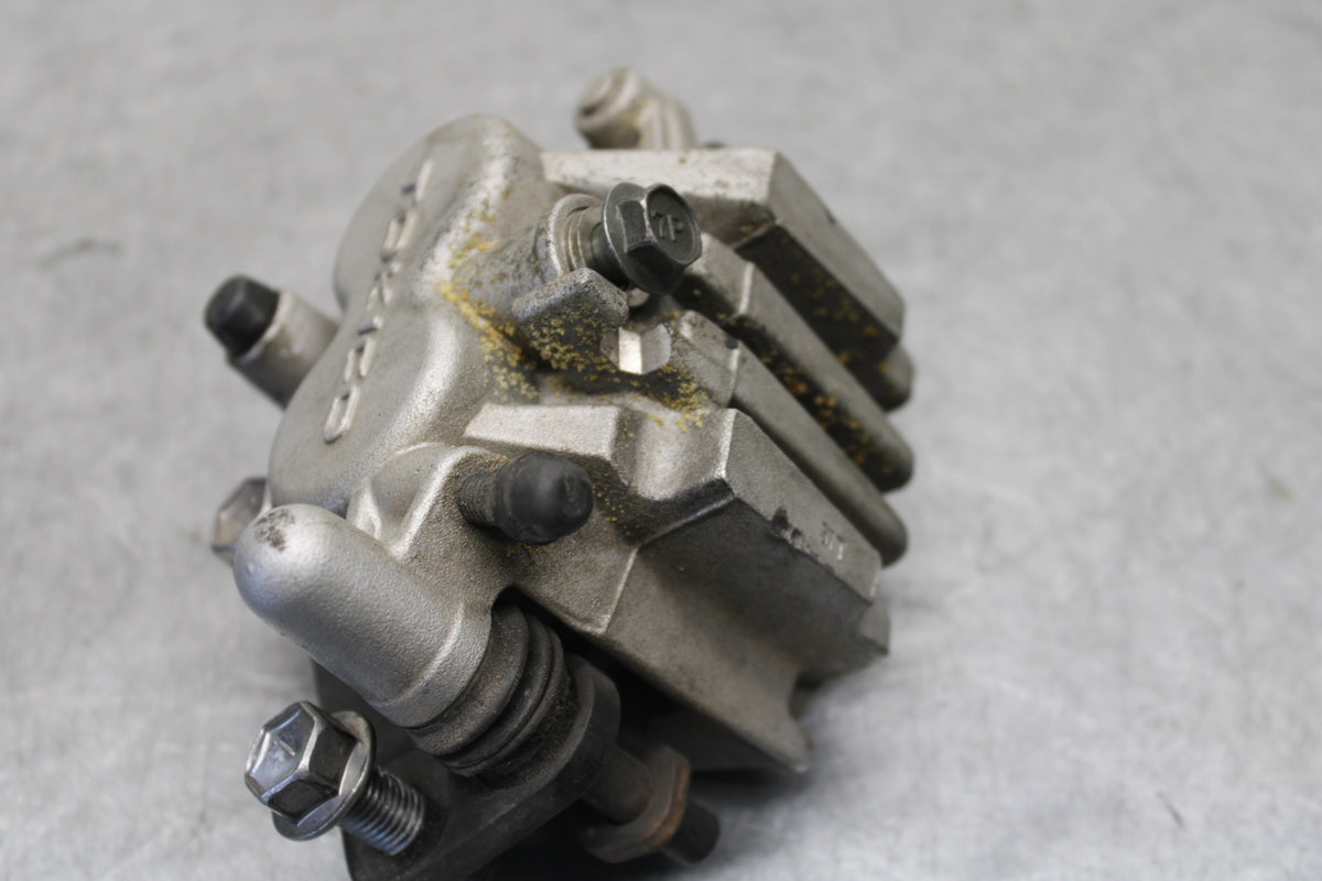 05-06 SUZUKI BOULEVARD M50 RIGHT FRONT BRAKE CALIPER 59100-33DB0-999 BB671