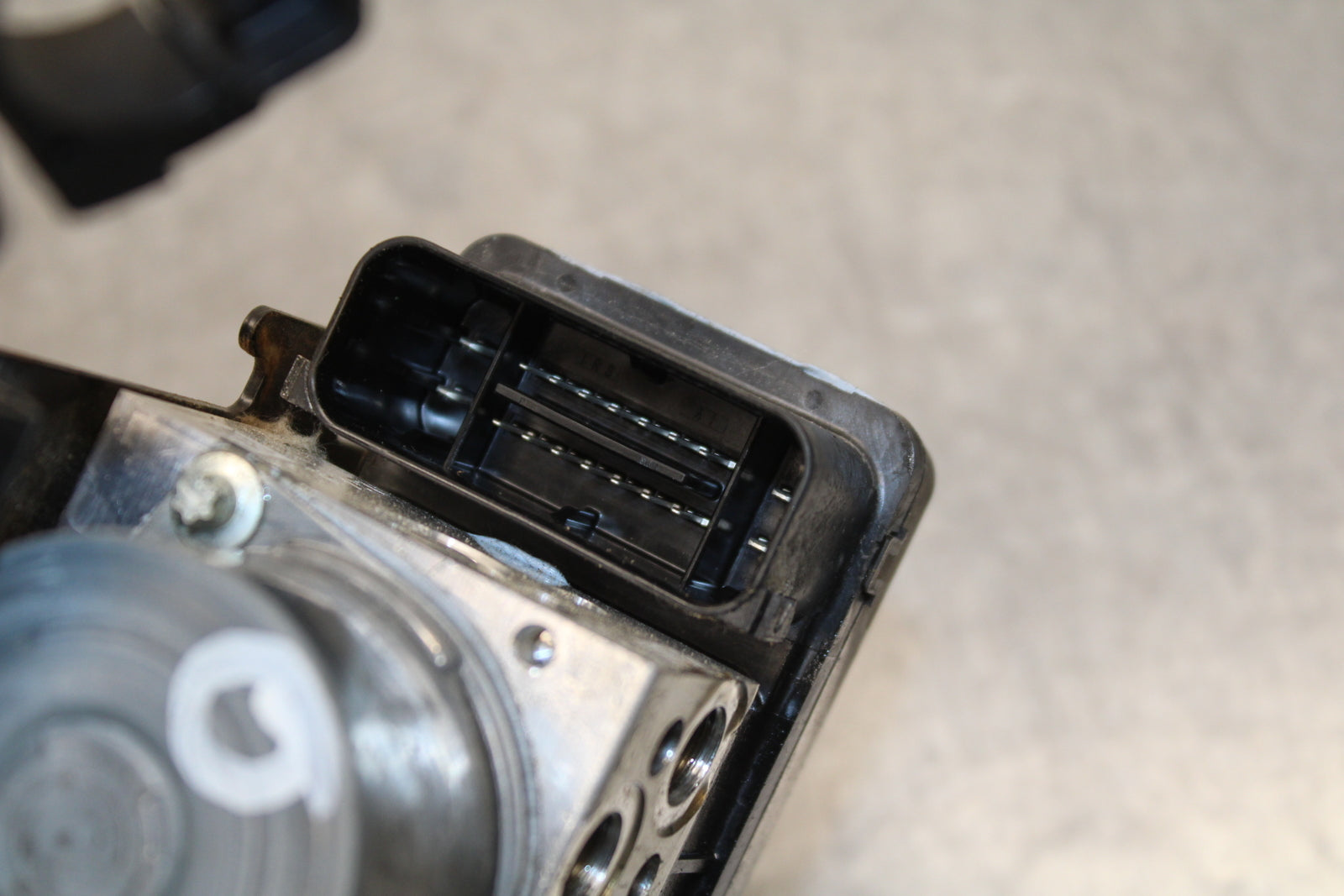 13-17 KAWASAKI NINJA ZX6R ZX636E ABS PUMP UNIT MODULE BB735