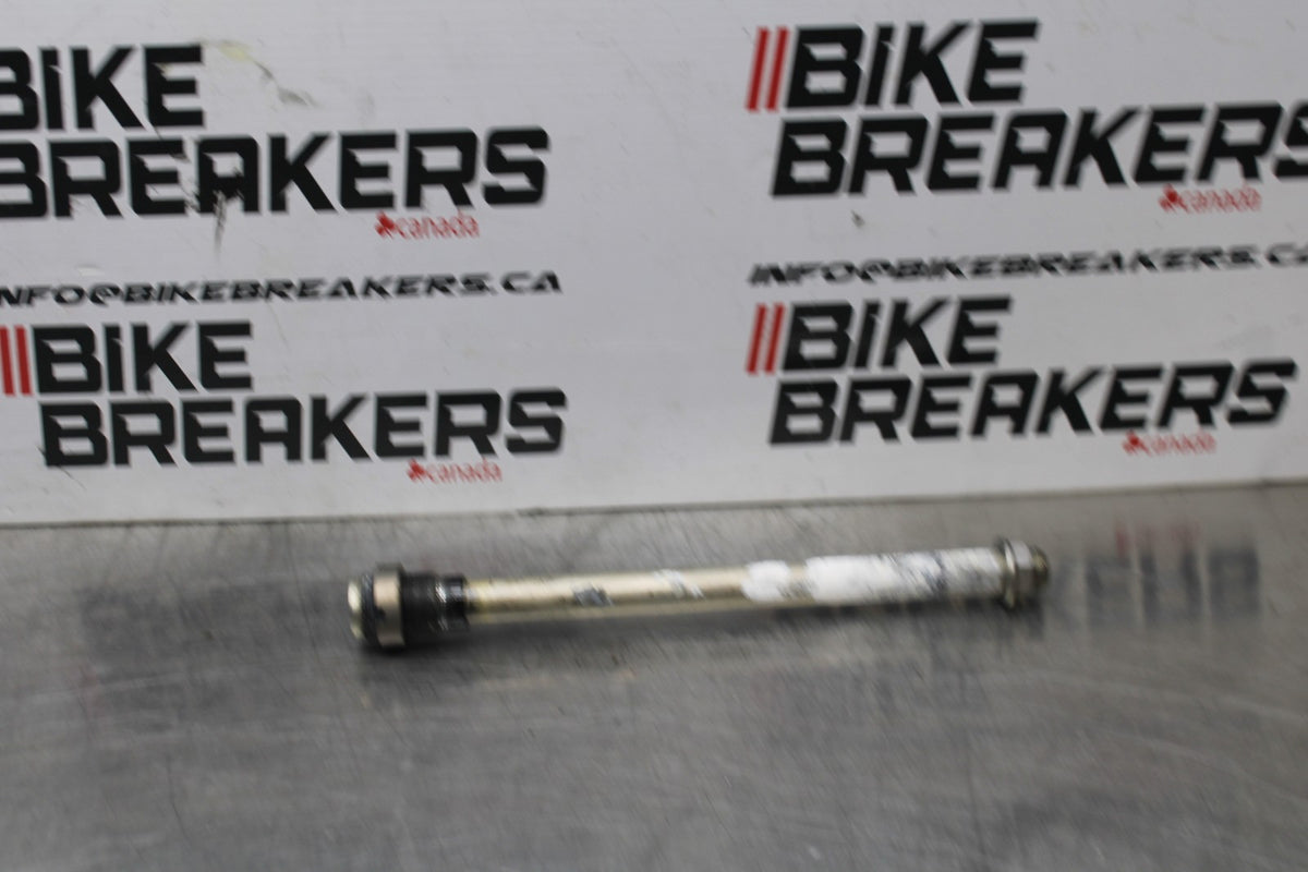 07-08 KAWASAKI NINJA ZX6R REAR BACK SWINGARM BOLT SUSPENSION PIVOT AXLE BB855