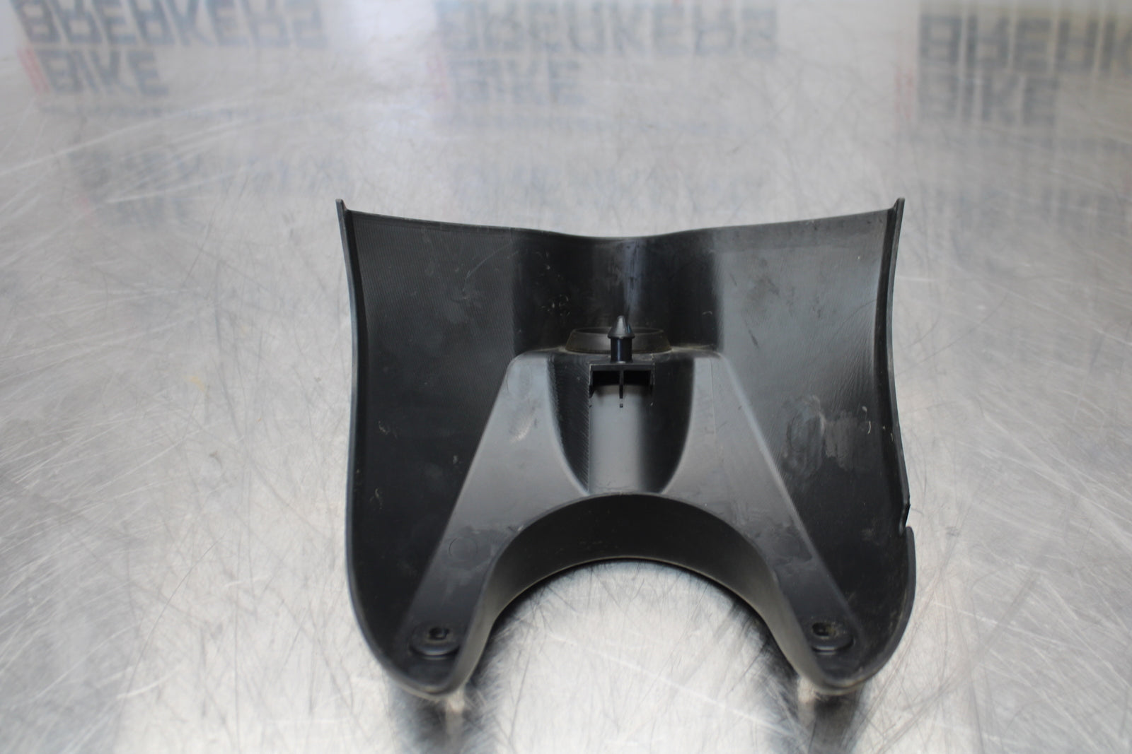 09 YAMAHA ROYAL STAR XVZ1300TF VENTURE IGNITION TRIM PANEL COVER BB151