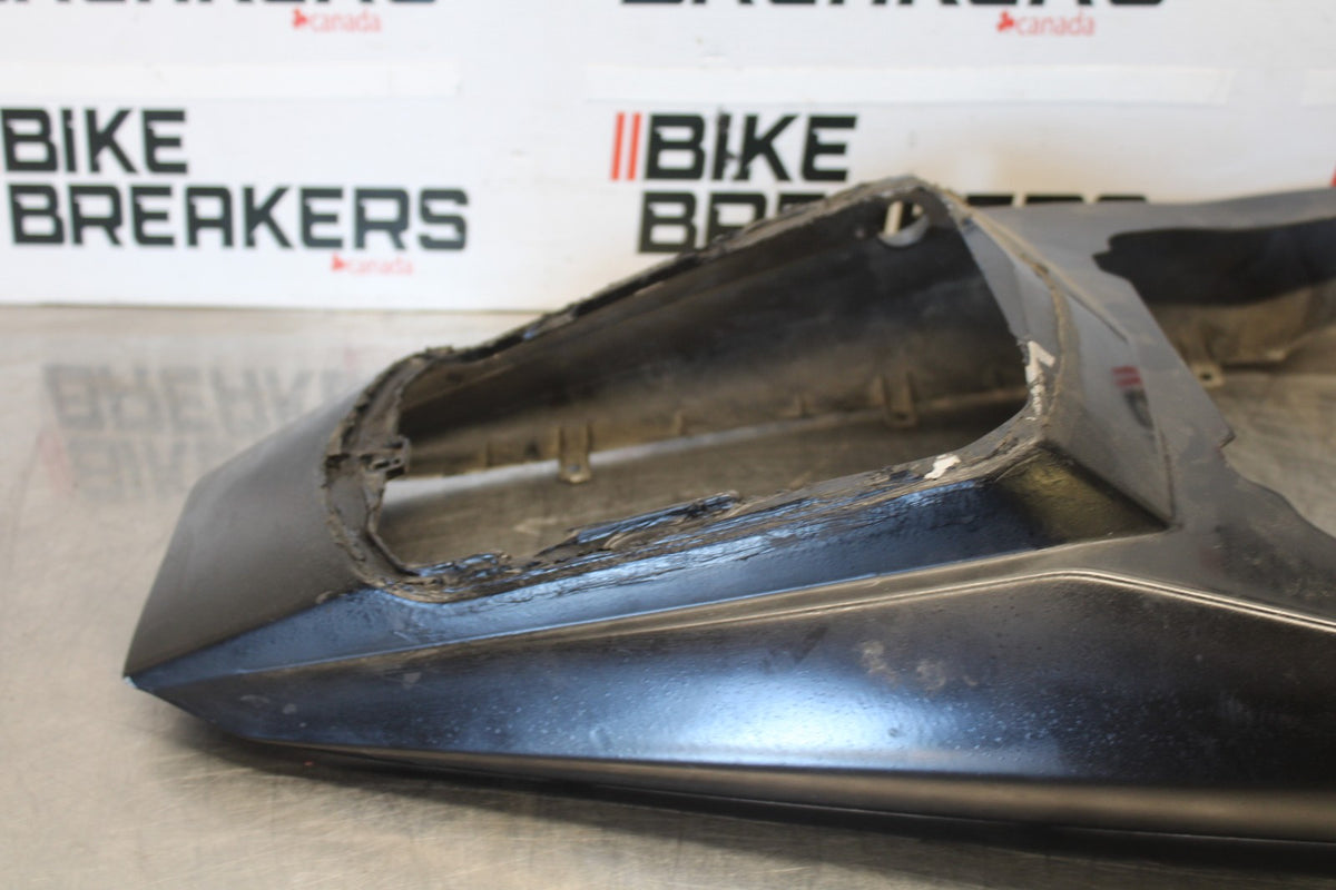 03-04 YAMAHA YZF R6 REAR BACK TAIL FAIRING COWL SHROUD BB890