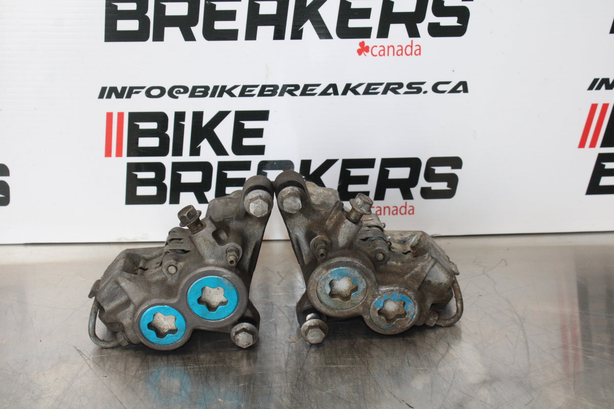 96-07 YAMAHA YZF600R RIGHT LEFT FRONT BRAKE CALIPER SET PAIR CALIPERS BB158