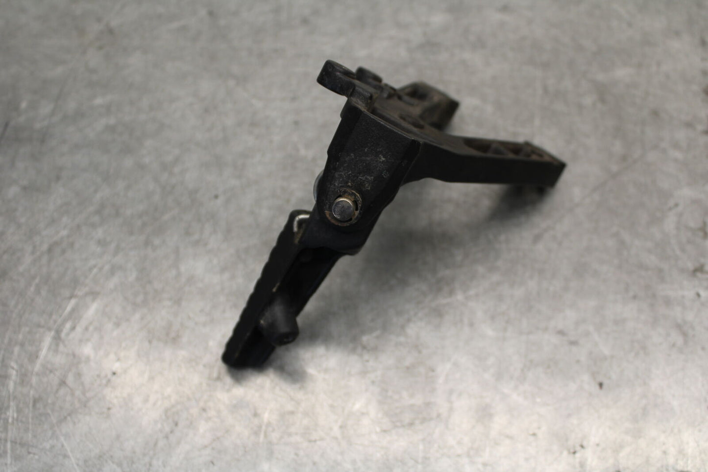 05-06 HONDA CBR600RR LEFT REARSET REAR SET DRIVER FOOT PEG REST STOP BB399
