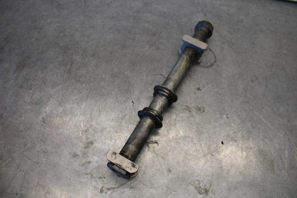 07-12 HONDA CBR600RR REAR AXLE BACK WHEEL RIM PIVOT BOLT AXEL BB672