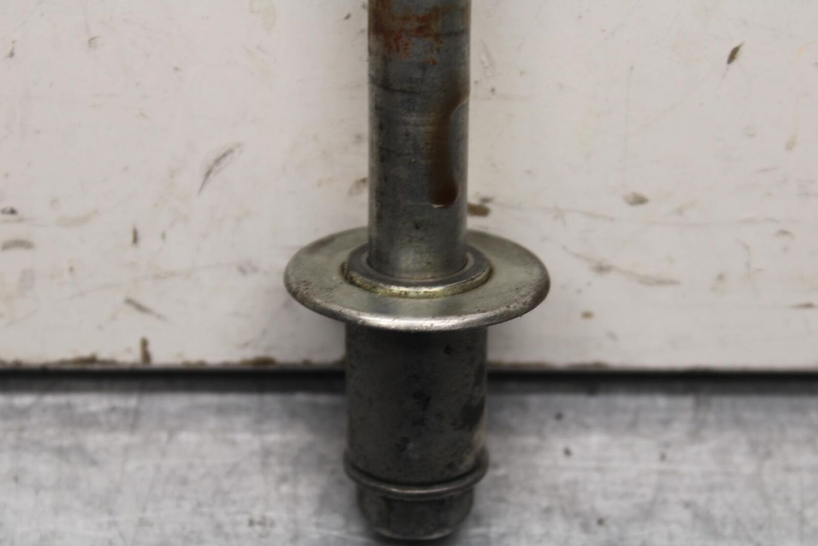 04-09 SUZUKI GS 500 FH GS500F FRONT WHEEL RIM AXLE PIVOT BOLT BB97