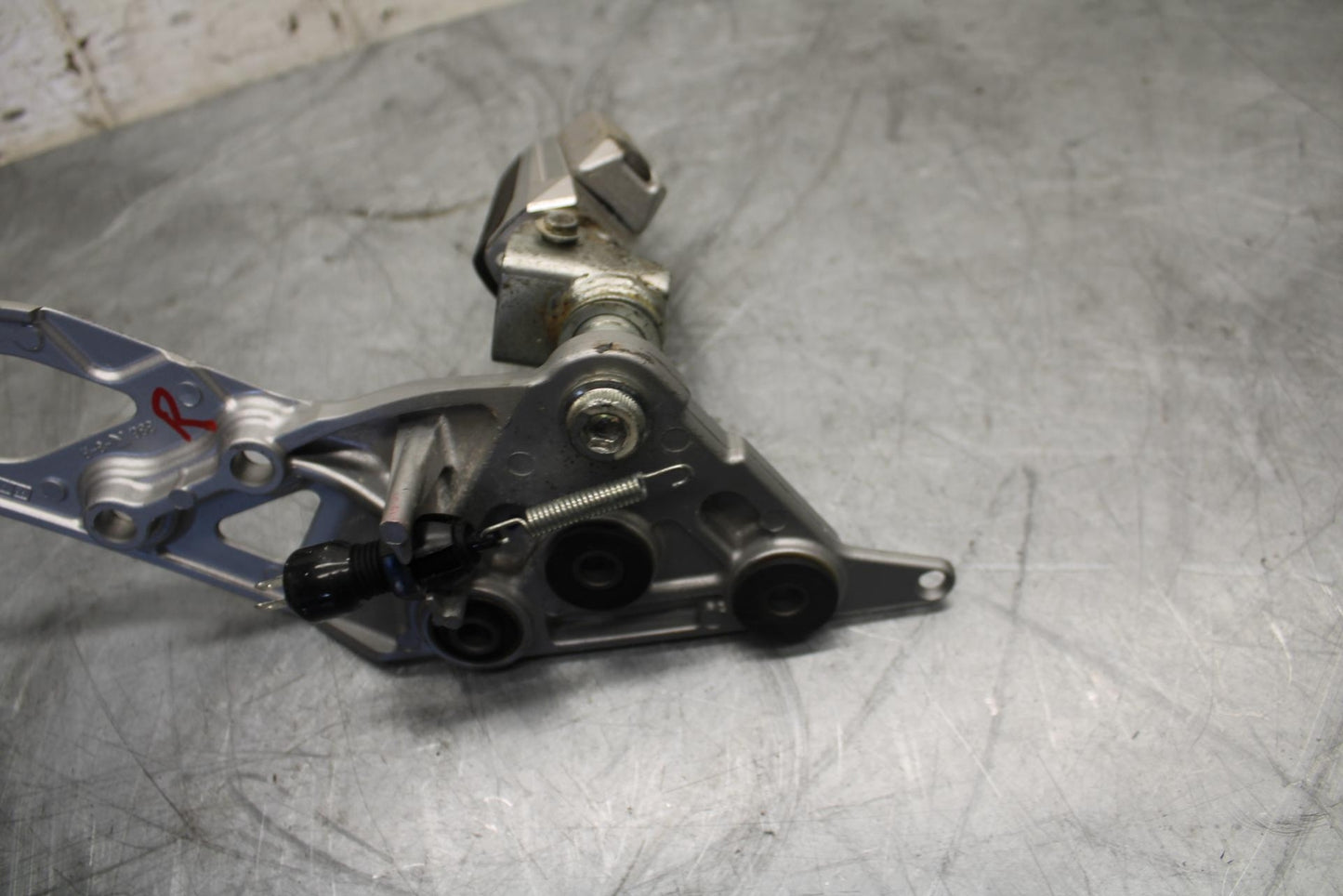 2016 Suzuki Bandit  GSF1250SA ABS RIGHT REARSET REAR SET DRIVER FOOT PEG BB509