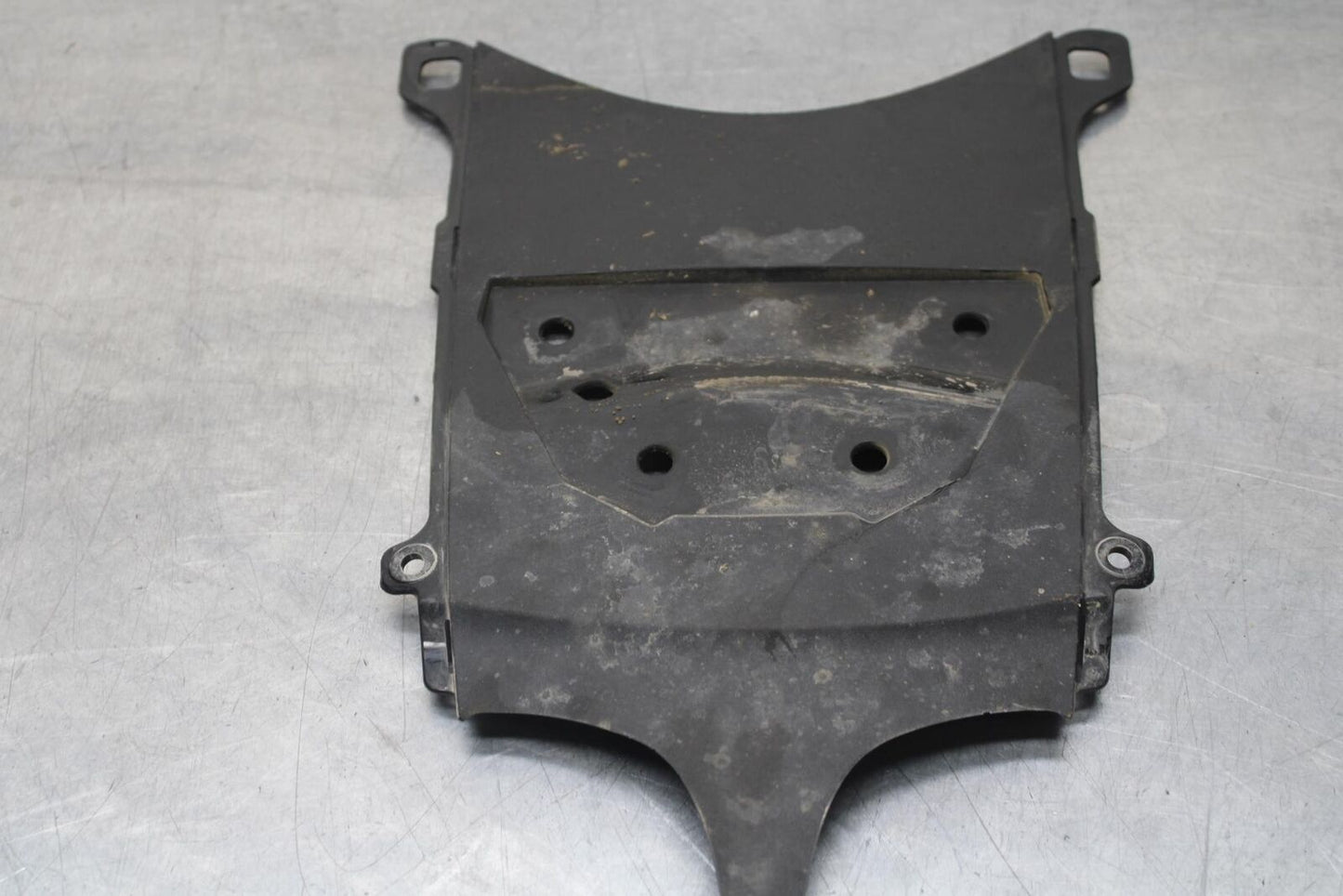 2011 Suzuki GSXR600 REAR BACK TAIL UNDERTAIL FAIRING COWL FENDER BB605