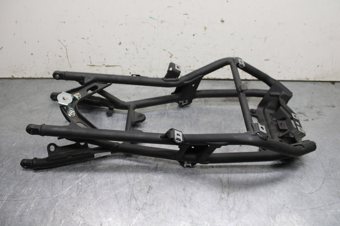 09-11 DUCATI STREETFIGHTER 1098 REAR SUBFRAME BACK SUB FRAME BB705