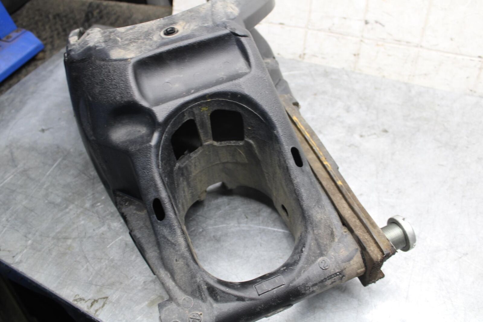 2007 Suzuki GSXR600  SWINGARM BACK SUSPENSION SWING ARM 61000-01H00-YAP BB540