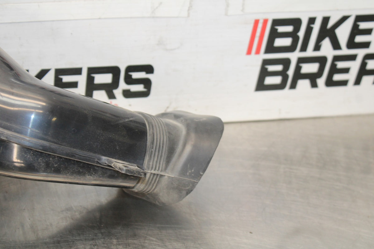 97-00 SUZUKI GSXR600 SRAD LEFT RAM AIR INTAKE DUCT TUBE BB921