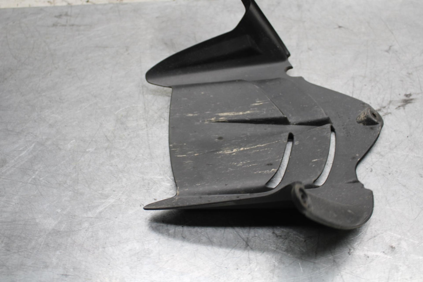 2009 Kawasaki Ninja ZX6R ZX600R REAR  WHEEL TIRE HUGGER FENDER  BB548