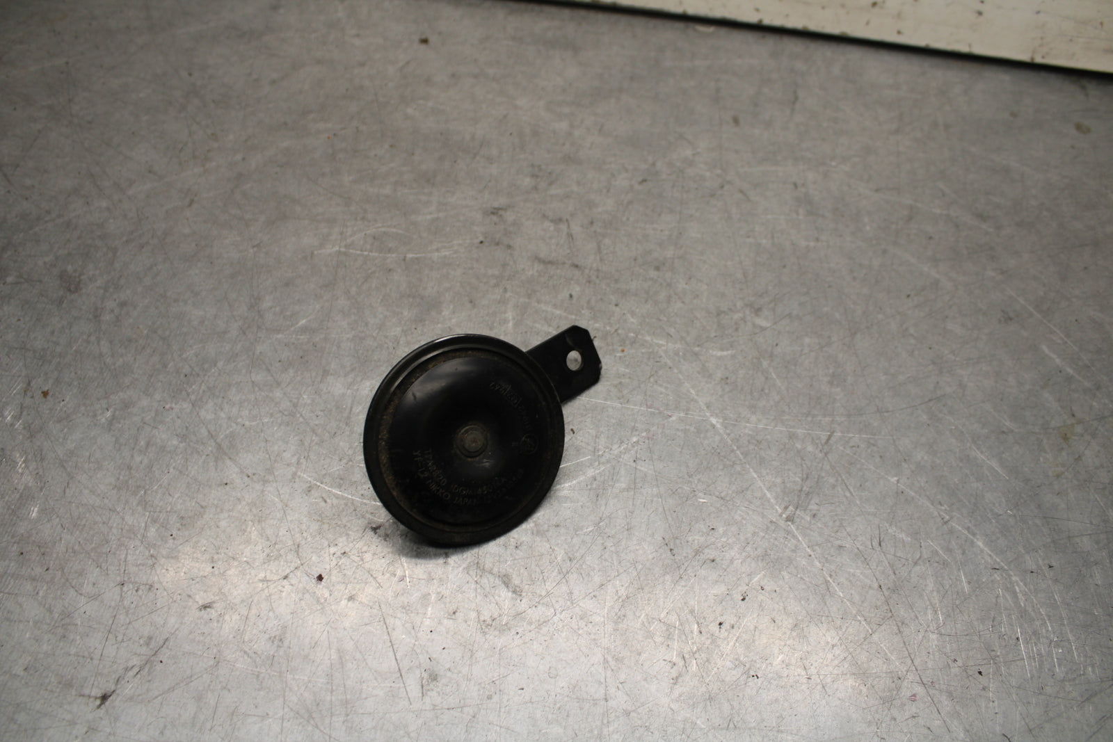 09-11 TRIUMPH DAYTONA 675 HORN SIGNAL BB652