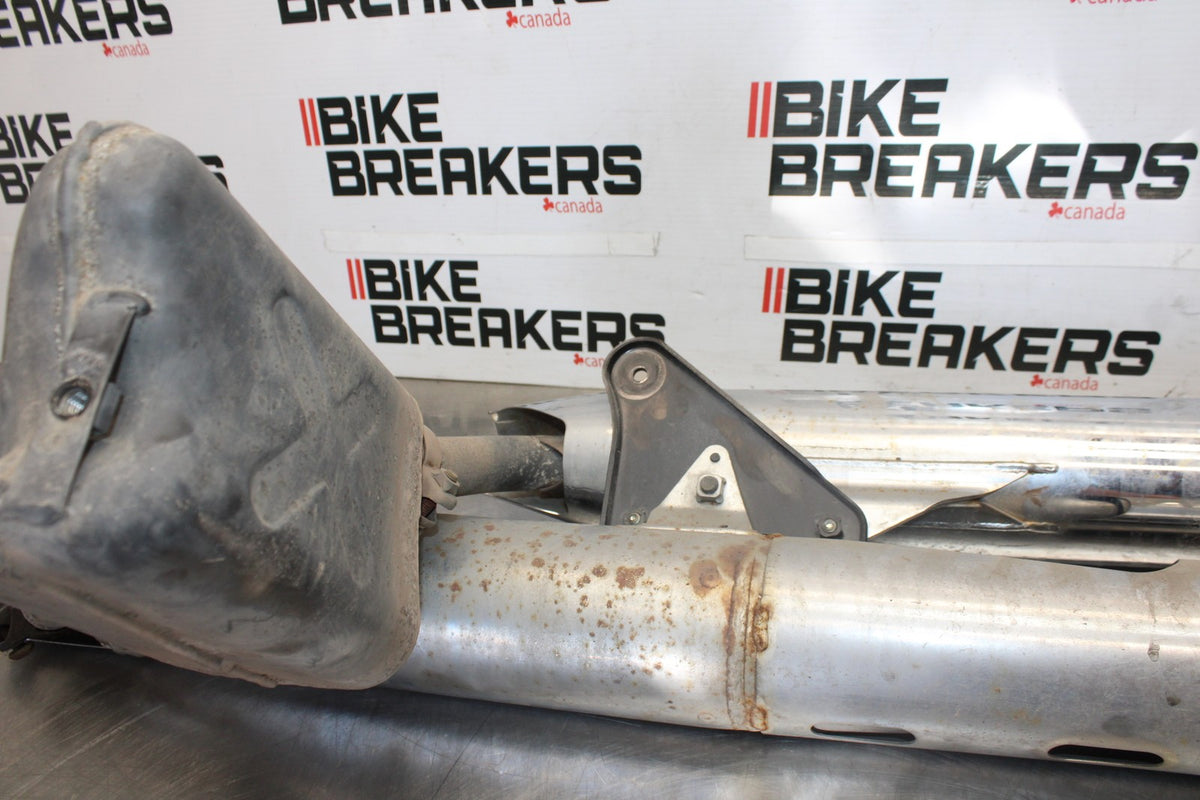 05-09 SUZUKI BOULEVARD C90 MUFFLER EXHAUST SILENCER PIPE SET PAIR BB918