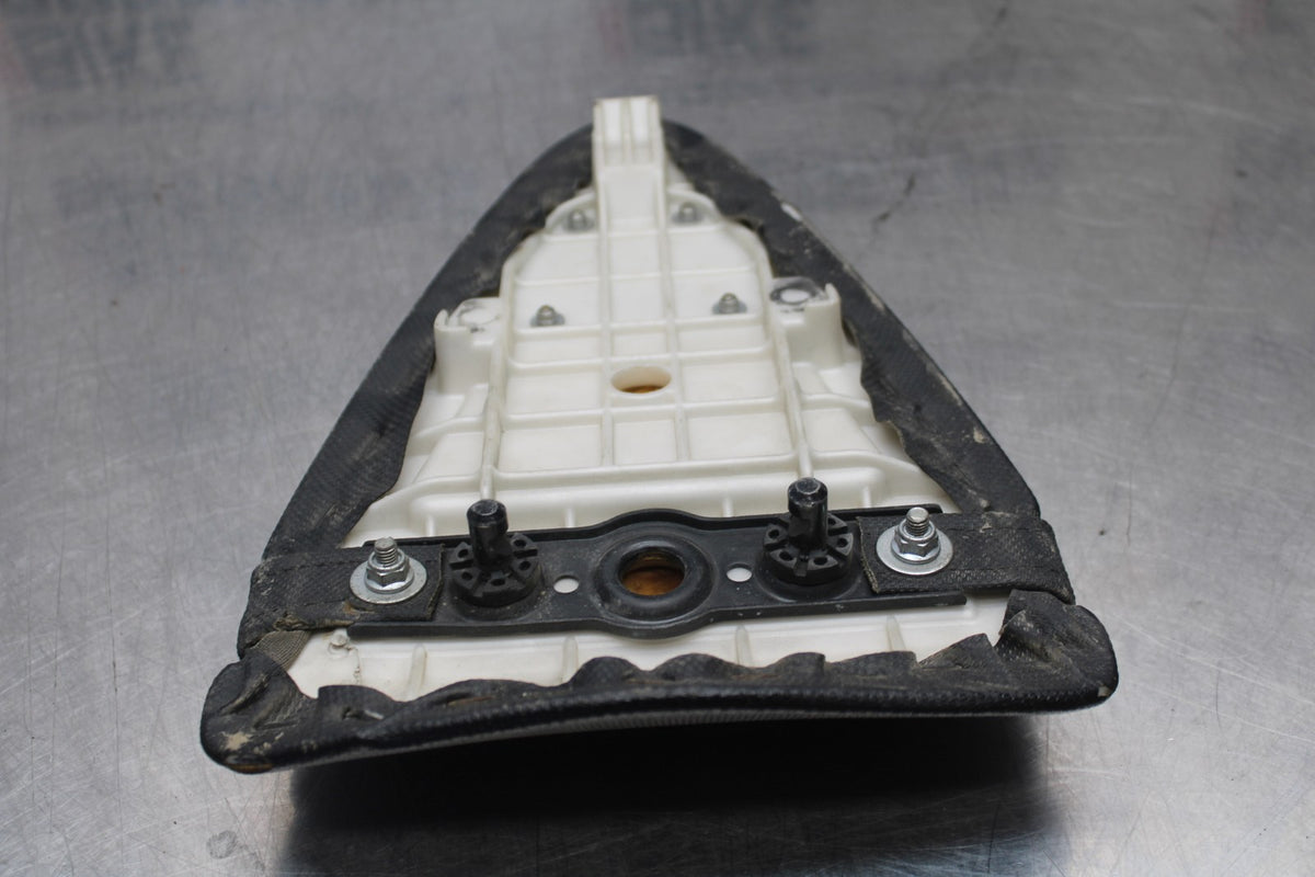 07-08 KAWASAKI NINJA ZX6R REAR BACK PASSENGER TANDEM SEAT PAD SADDLE  BB203