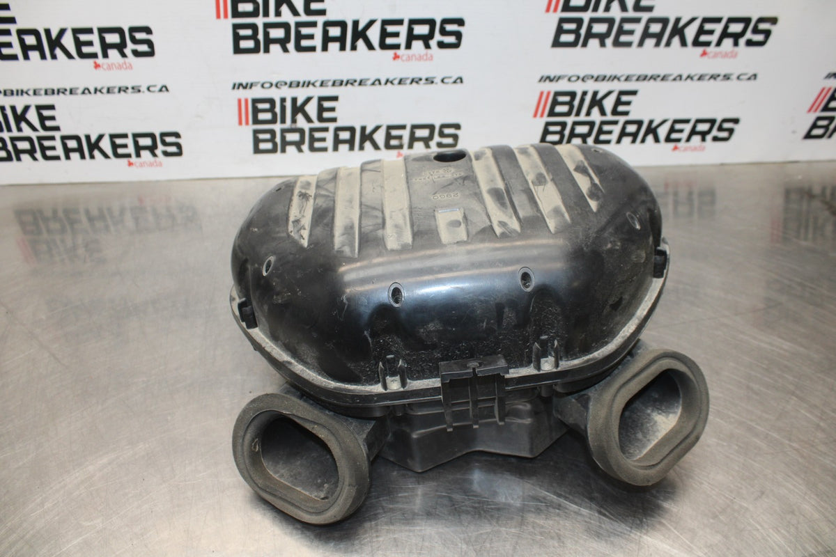 04-05 SUZUKI GSXR600 AIRBOX AIR INTAKE FILTER BOX BB792